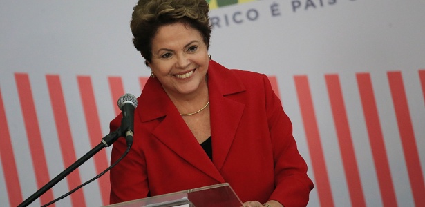 a-presidente-dilma-rousseffo-prefeito-fernando-haddad-e-o-governador-geraldo-alkmin-durante-cerimonia-na-sede-da-prefeitura-dilma-anuncia-investimento-do-pac-2-linha-6-do-metro-e-inevestimentos-14038