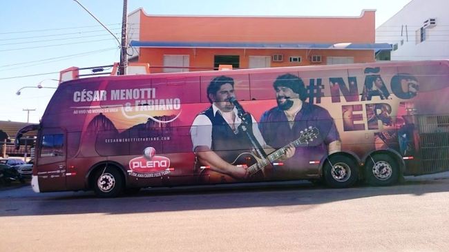 Onibus Cesar menotti e Fabiano